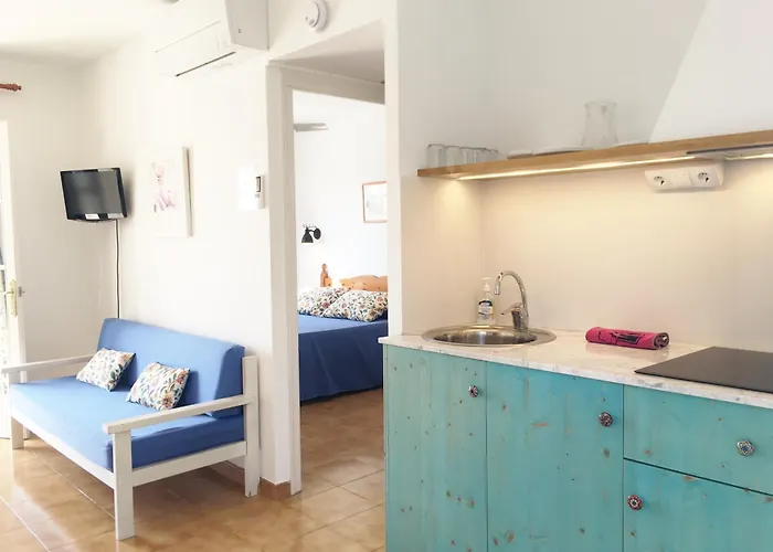 Nure Cel Blau * Cala'N Bosch (Menorca)